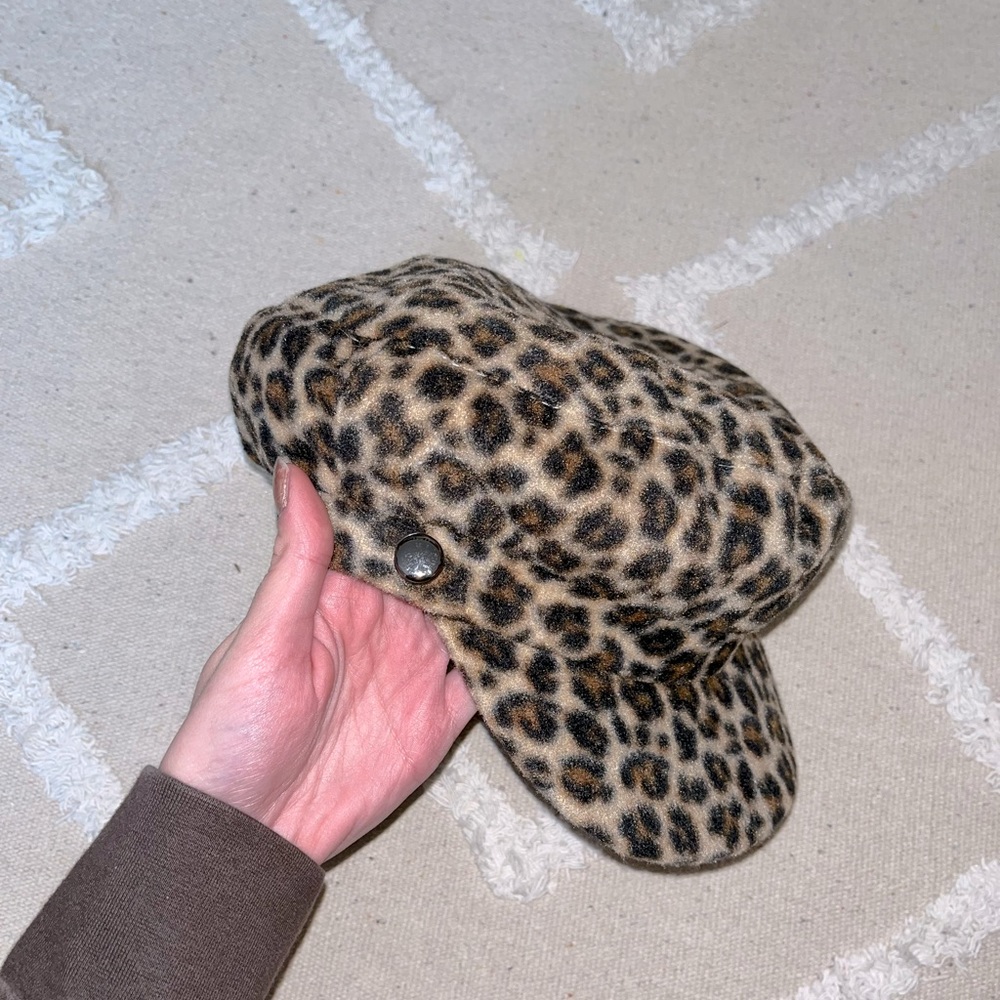 baker boy cheetah print hat ✨
